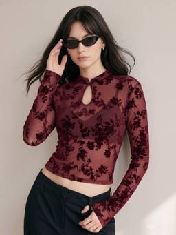 Outzidr - Maroon Lace Detail Key Hole Top