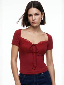 Outzidr - Wine Slim Fitted Top With Lace