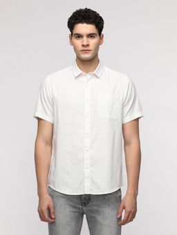 Crocodile - Men White Essential Solid Half Sleeve Shirt