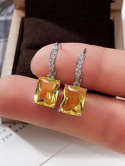Designs & You - Silver Plated Yellow Rectangular American Diamond Crushed Ice Cut Drop Earrings
