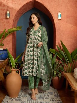 Stylum - Women Green Floral Printed Kurta with Pant and Dupatta