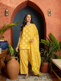 Stylum - Women Yellow Floral Printed Kurti with Farshi Salwar and Dupatta