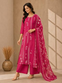 Vastramyaa - Women Pink Floral Printed Kurta with Palazzo and Dupatta