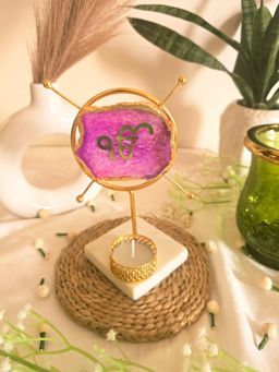 Homearte - Agate Ik Onkar Round Shape Metal Showpiece- Pink