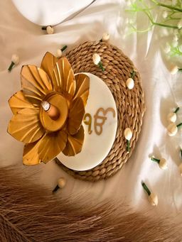 Homearte - Marble Ik Onkar Flower Shape Tealight Holder