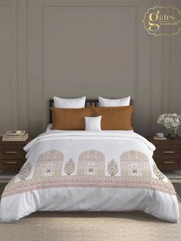 MYTRIDENT - Gates Around The Globe Flat King Bedsheet with 2 Pillow Covers - Whitemyst