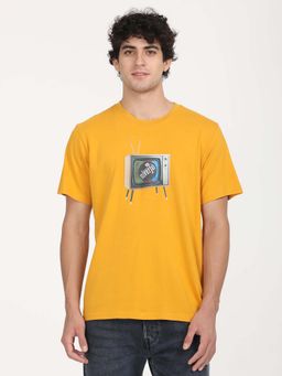 Levi's - Men Mustard Graphic Print Comfort Fit T-Shirt