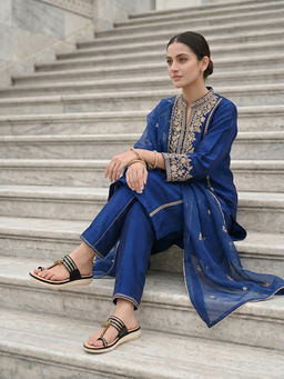 ROCIA - By Regal Black Women Comfort Kolhapuri With Tassel