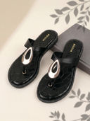 Black color option, Currently selected