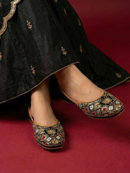 JODYHUB - Women Black Juttis