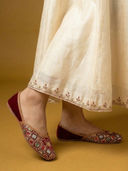 Maroon color option, Currently selected