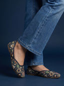 Navy Blue color option, Currently selected