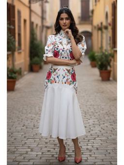 BOHO-CHIC By Sukriti Jain - White Pink Scarlet Scallop Embroidered Co-ords Set