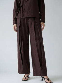 DaKauz - Brown Wide Pleat Pants