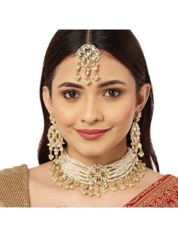 Karatcart - Handcrafted Gold Light Green Beads Kundan Choker Necklace Set (Set of 3)