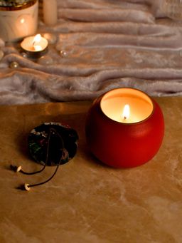 Tayhaa - Midnight Elegance Aromatherapy Candle Red