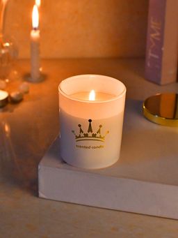 Tayhaa - Scented Candle In White Jar