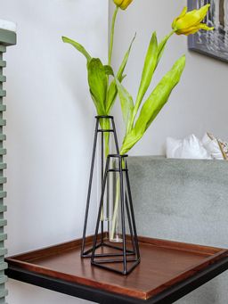 IAAH - Concave Glass Tube Vase Black