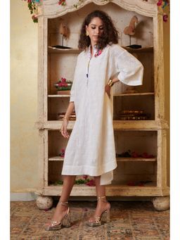 CINCIN Fashion - White High Low Embroidered Shirt Dress