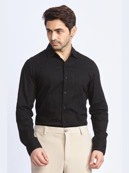 XKIND - Jonesburg Black Slim Fit Formal Shirt