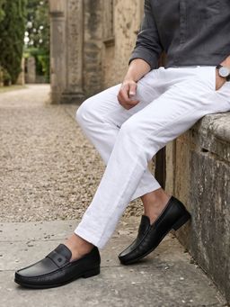 REGAL - Men Black Leather Loafers