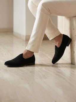 REGAL - Men Black Velvet Mojaris