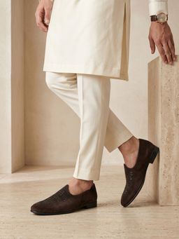 REGAL - Men Brown Velvet Mojaris