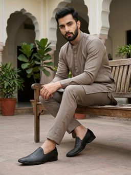 REGAL - Men Black Leather Mojaris