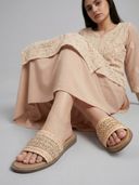 Beige color option, Currently selected