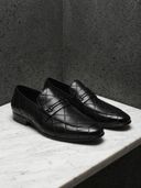 Black color option, Currently selected