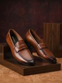 Tan color option, Currently selected