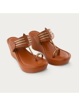 AUZORI - Women Tan Leather Kolhapuris