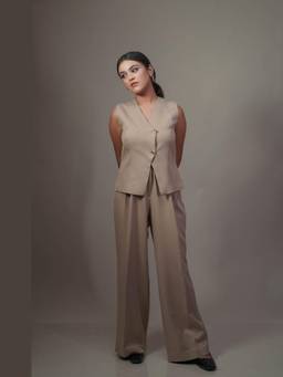 SG.Label - Beige V Vest With Trouser