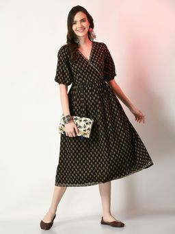 MYSHKA - Women Black Floral Printed Empire Dress