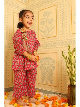PUDDLE FASHION - Girls Jaipuri Prints Cotton Co-Ord (Set of 2)