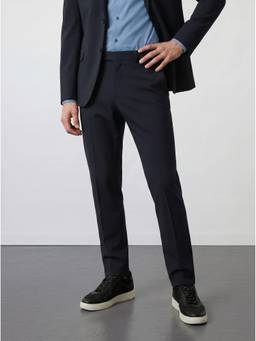URBAN PERFORMANCE - Black The Hyperflex Tailored Trouser