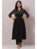 Black color option, Sold out, Currently selected
