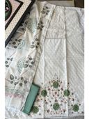 Green color option, Currently selected