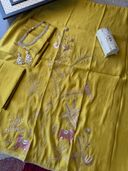 Yellow color option, Currently selected