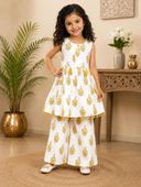 Yellow color option, Currently selected
