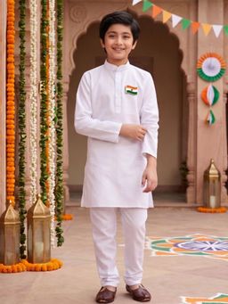 AJ Dezines - White Solid Pure Cotton Kurta and Pyjama with Brooch For Boys