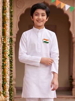 AJ Dezines - White Solid Pure Cotton Kurta with Brooch For Boys