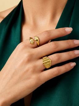 ARTKLIM - Hug Hands And Textured Band Pair Ring Set Adjustable Anti-Tarnish Ring