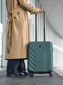 Wenger - Unisex Motion Medium Hardside Case Deep Lake (Medium)