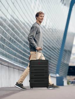 Wenger - Unisex Amplar Plus Large Hardside Case Black (Large)
