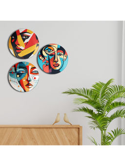 ARTBUG - Plates with Abstract Portraiture