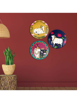 ARTBUG - Pichwai Cow Trio Divine Decor