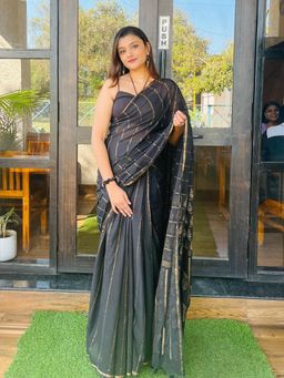Soulweaves - Cocktail Black Saree with Unstitched Blouse