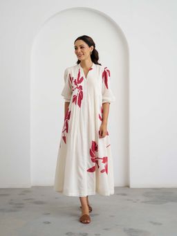 Vaaya - The Gulmohar Long Dress - White