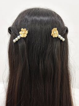 Lime By Manika - Floral with Pearl Clips Gold and Off White